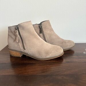 Women's Tan Ankle Boots